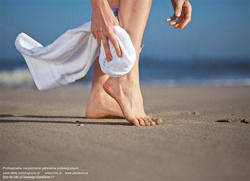peclavus® feet on the beach, Advertising - a graphical file, rectangular