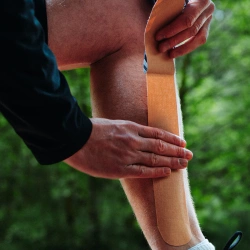 SPORTTAPE Extra Sticky Kinesiology Tape 5 cm x 5 m beżowy