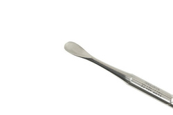 Metalowe kopytko do manicure