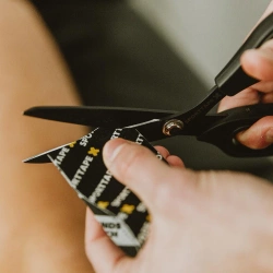 Nożyczki do cięcia taśm teflonowane SPORTTAPE